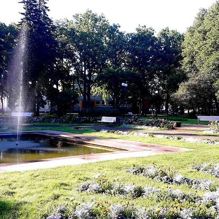 Ohtu Poik Majutus Apartman Pärnu Kültér fotó